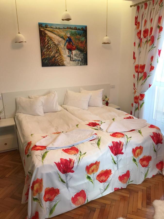 Victoria Luxury Apartment 11 Bukares Bagian luar foto