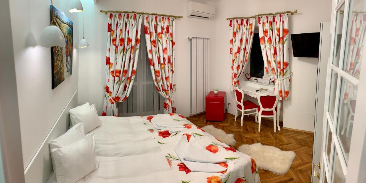 Victoria Luxury Apartment 11 Bukares Bagian luar foto