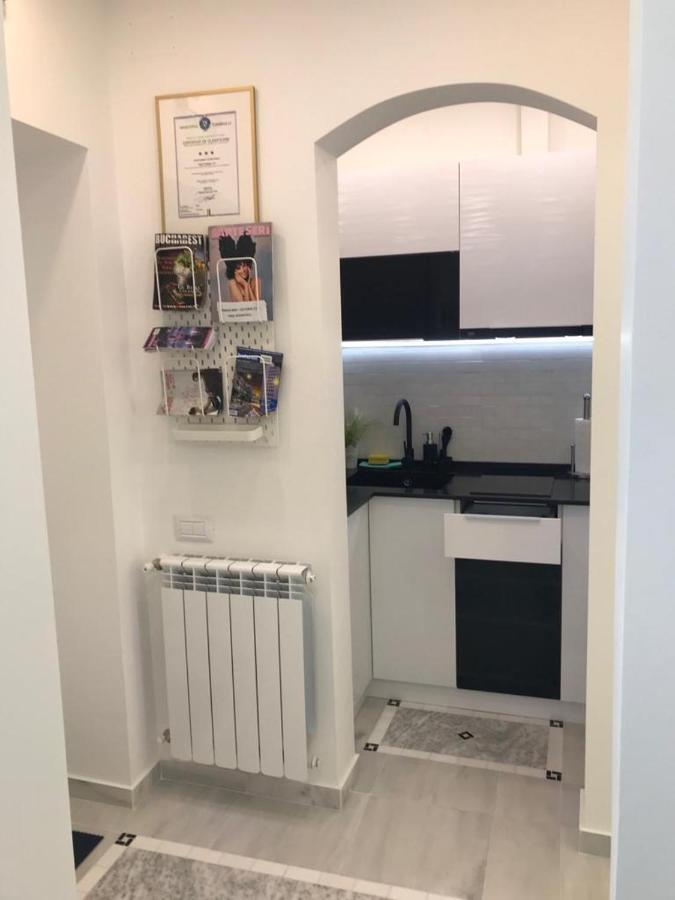 Victoria Luxury Apartment 11 Bukares Bagian luar foto