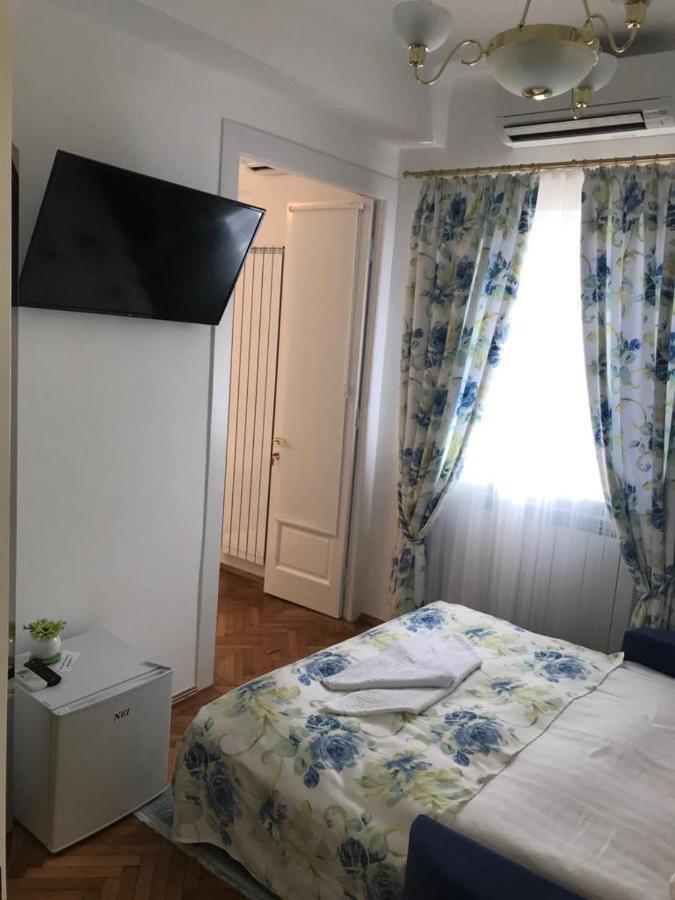 Victoria Luxury Apartment 11 Bukares Bagian luar foto