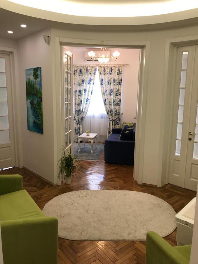 Victoria Luxury Apartment 11 Bukares Bagian luar foto