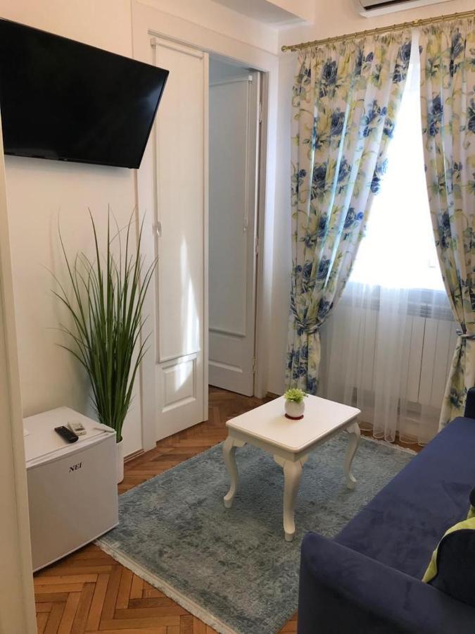 Victoria Luxury Apartment 11 Bukares Bagian luar foto