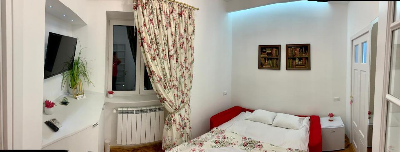 Victoria Luxury Apartment 11 Bukares Bagian luar foto